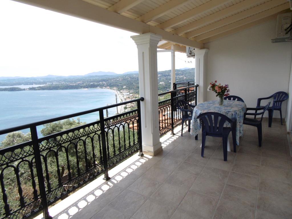 Villa Elli Panoramic View Ypsos Rum bild